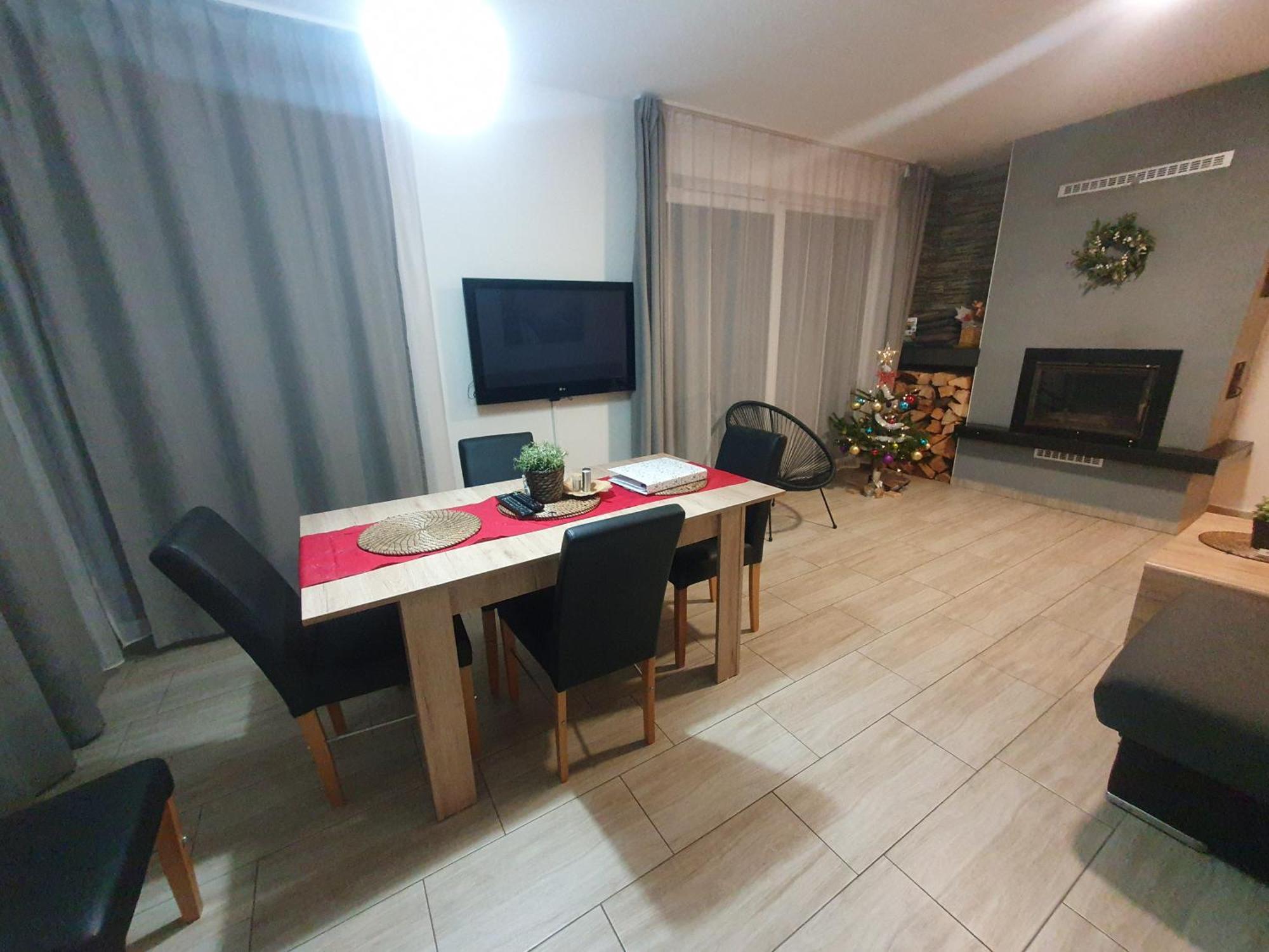 Apartmany Lipnoczech 弗林布尔克 外观 照片